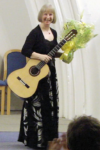 Catherine Thom in concert